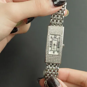 Женские кварцевые часы, роскошный длинный прямоугольный квадратный корпус, Классический циферблат с римскими цифрами, винтажные часы с бриллиантами, Женские наручные часы