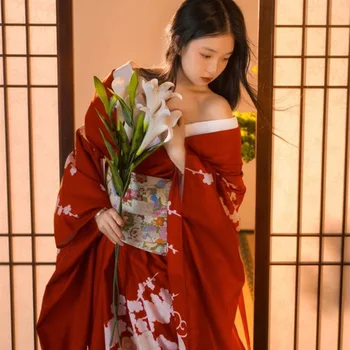 Сексуальные женщины и девушки, Японское традиционное кимоно с цветочным принтом красного цвета, Юката с длинным рукавом, платье для косплея на сцене.